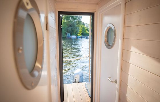 Houseboat WOMA D13