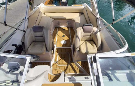 Motorboat Runner 26 150hp