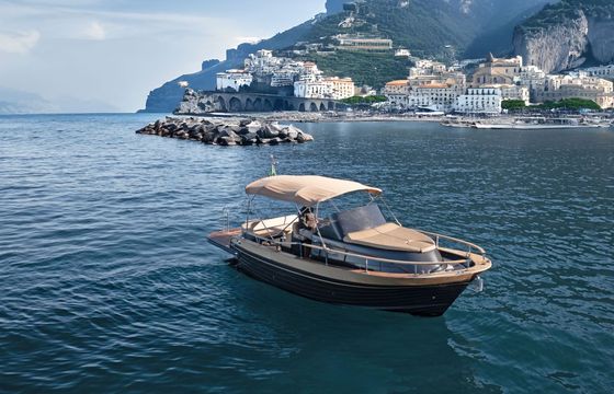 Motorboat Modern Gozzo Positano Open 700hp