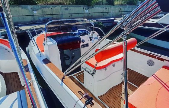 Motorboat Aquabat infinity 20 150hp