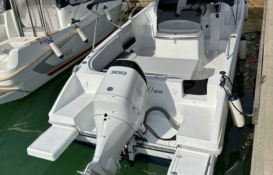 Motorboat Saver 750 Wa 300hp