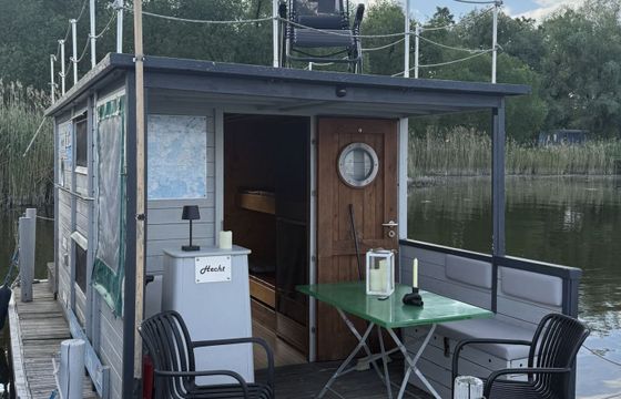 Houseboat WOMA Knajdek Meble Sp.Zo o Motorkatamaran