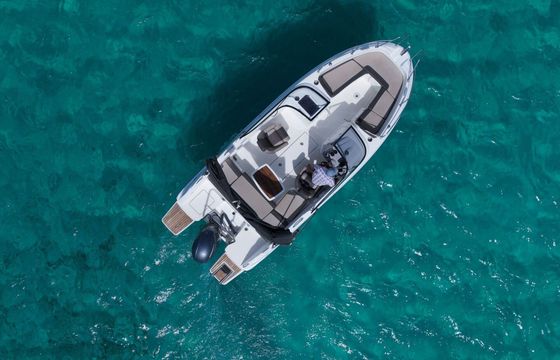 Motorboat Jeanneau CAP CAMARAT 6.5 BR 150hp