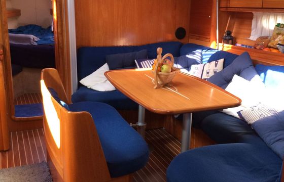 Sailboat Bavaria 39 Cruiser 12m