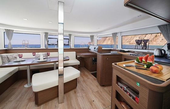 Catamaran Lagoon Lagoon 42 12.8m