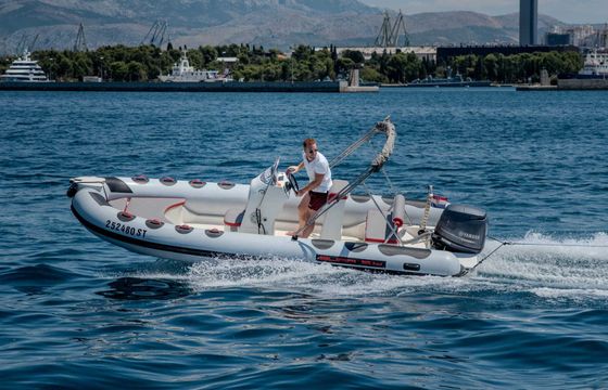 Motorboat Bura 5.6 100hp