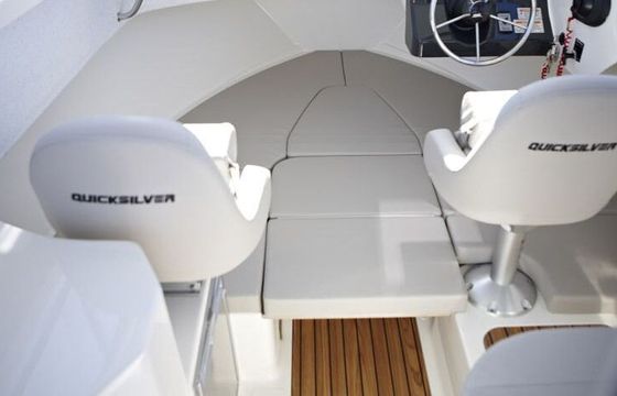 Motorboat Quicksilver 675 PilotHouse 150hp