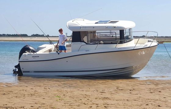 Motorboat Quicksilver 675 PilotHouse 150hp