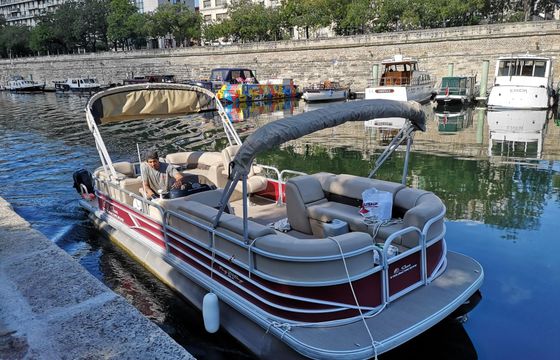 Motorboat Smoker craft Suntracker 50hp