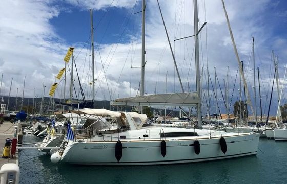 Sailboat Beneteau Oceanis 50 Family 15.24m
