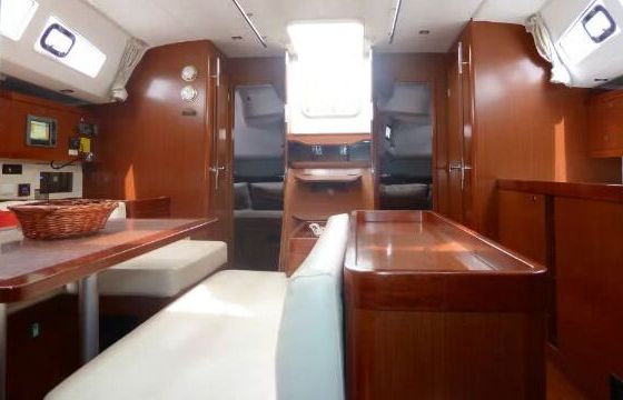 Sailboat Beneteau Oceanis 50 Family 15.24m