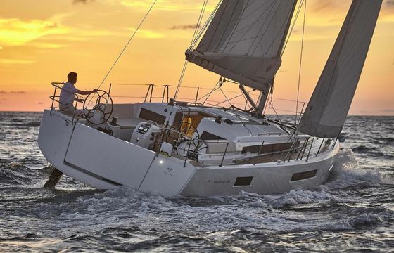 Sailboat Jeanneau SUN ODYSSEY 440 12.64m