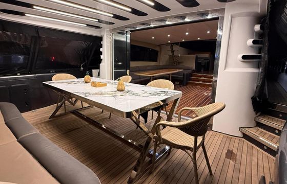 Motor yacht custom 2006 1600hp