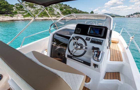 Motorboat Idea Marine 80WA Sundeck 300hp