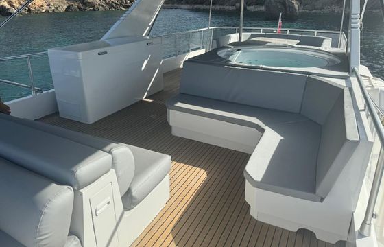 Motor yacht Canados 88 2200hp