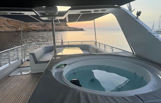 Motor yacht Canados 88 2200hp