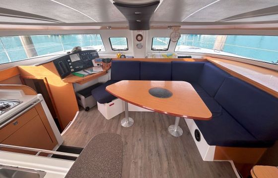 Catamaran FOUNTAINE PAJOT LIPARI 41 11.95m