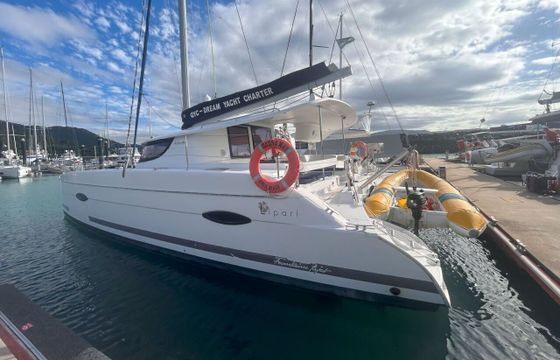 Catamaran FOUNTAINE PAJOT LIPARI 41 11.95m