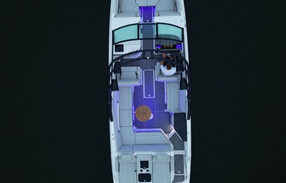 Motorboat Sea Ray 290 SDX 380hp