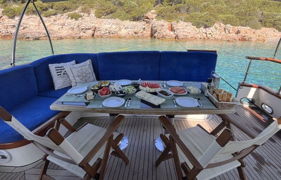 Motorboat Trawler Classic Cruiser 55 680hp