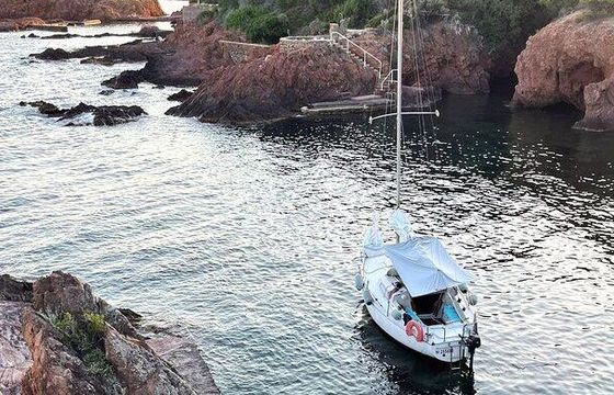 Sailboat Jeanneau Sangria 8m