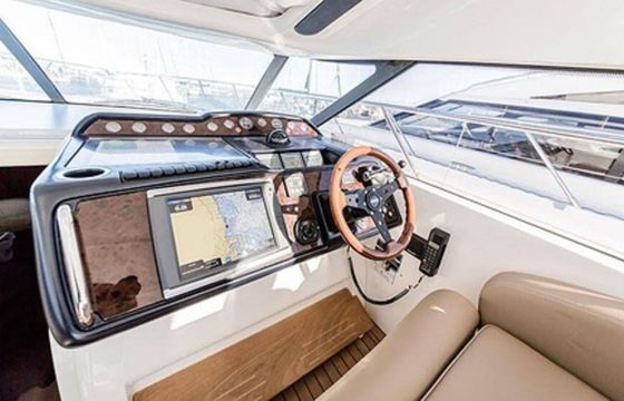 Motorboat Princess V46 960hp