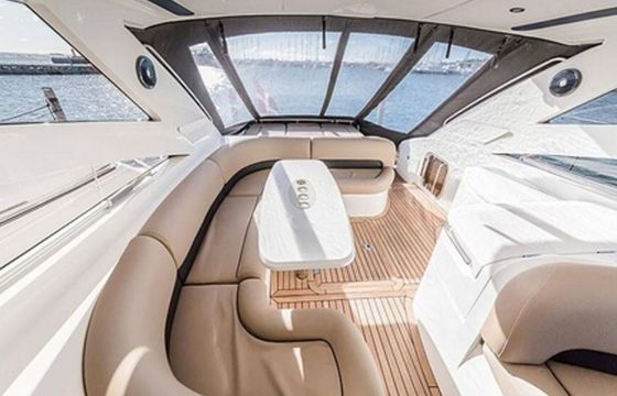 Motorboat Princess V46 960hp