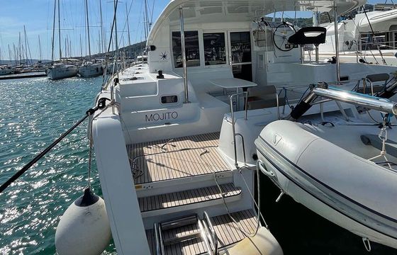Catamaran LAGOON 40 11.74m