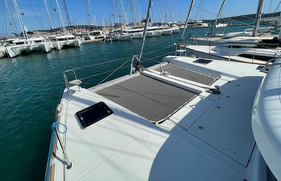 Catamaran LAGOON 40 11.74m
