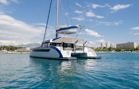 Catamaran Luna 49 14.9m