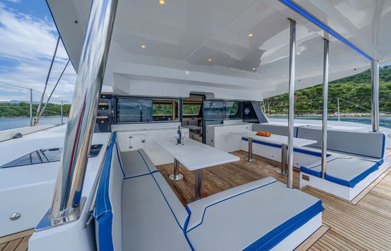 Catamaran Luna 49 14.9m