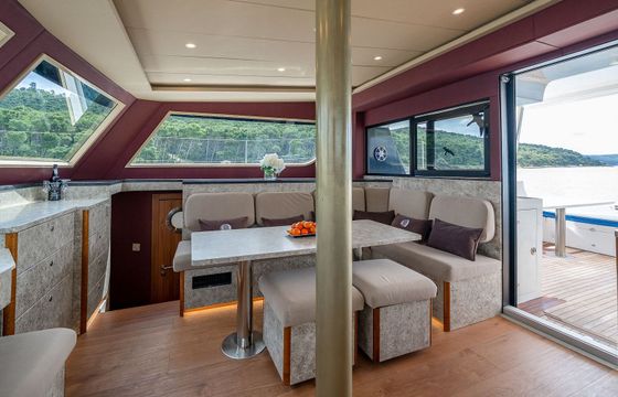 Catamaran Luna 49 14.9m