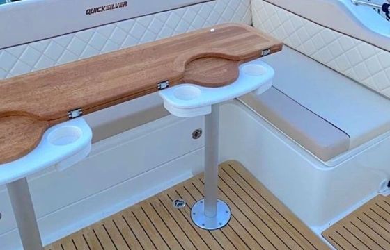 Motorboat Quicksilver Activ 875 Sundeck 400hp