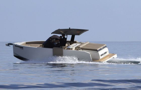 Motorboat De Antonio D28 400hp