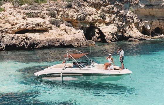 Motorboat Sea Ray 260 320hp