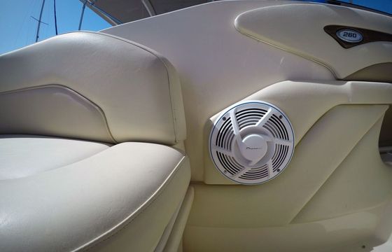 Motorboat Sea Ray 260 320hp