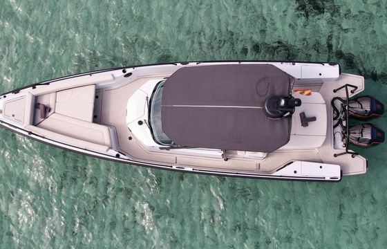 Motorboat Axopar Brabus 500 500hp