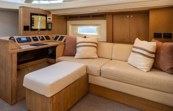 Sailboat Oyster 825 25.15m