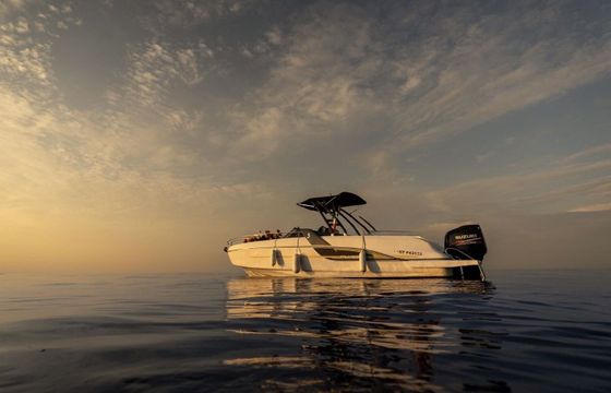 Motorboat Beneteau 7.7 Sportdeck 300hp