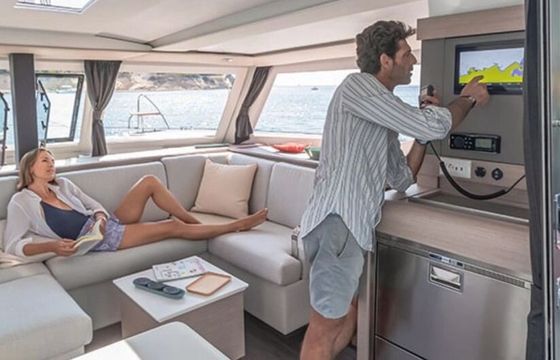 Catamaran Fountaine Pajot ISLA 40 11m