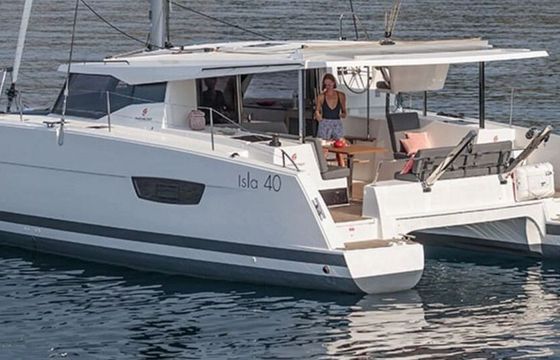 Catamaran Fountaine Pajot ISLA 40 11m