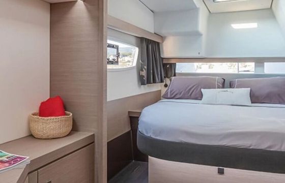 Catamaran Fountaine Pajot ISLA 40 11m