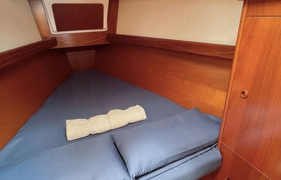 Sailboat Beneteau Oceanis Clipper 361 11m