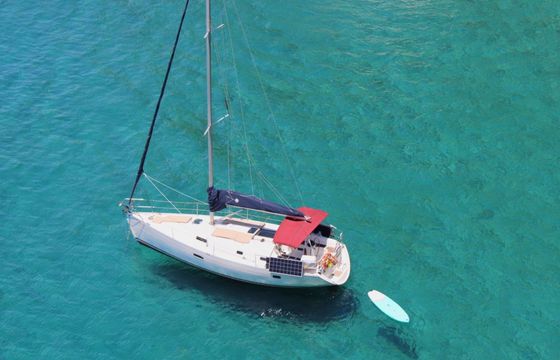 Sailboat Beneteau Oceanis Clipper 361 11m