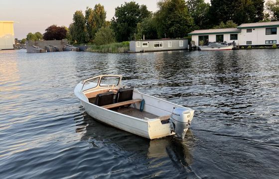 Motorboat Verhoef v500 8hp