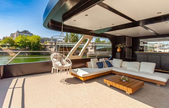 Motor yacht La Perle Noire 100% éléctrique