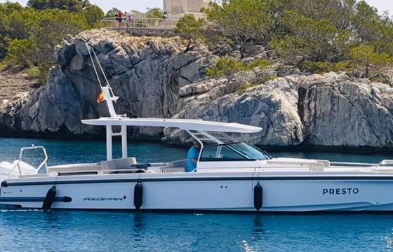 Motorboat Axopar 37 st 600hp