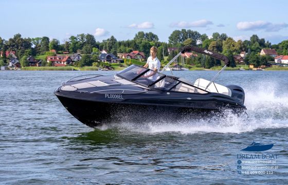 Motorboat ST Tropez 6 200hp