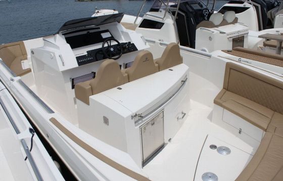 Motorboat Pacific Craft RX 30 600hp