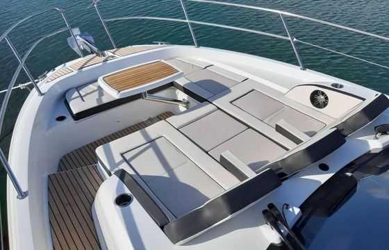 Motorboat Jeanneau cap camarat 12.5